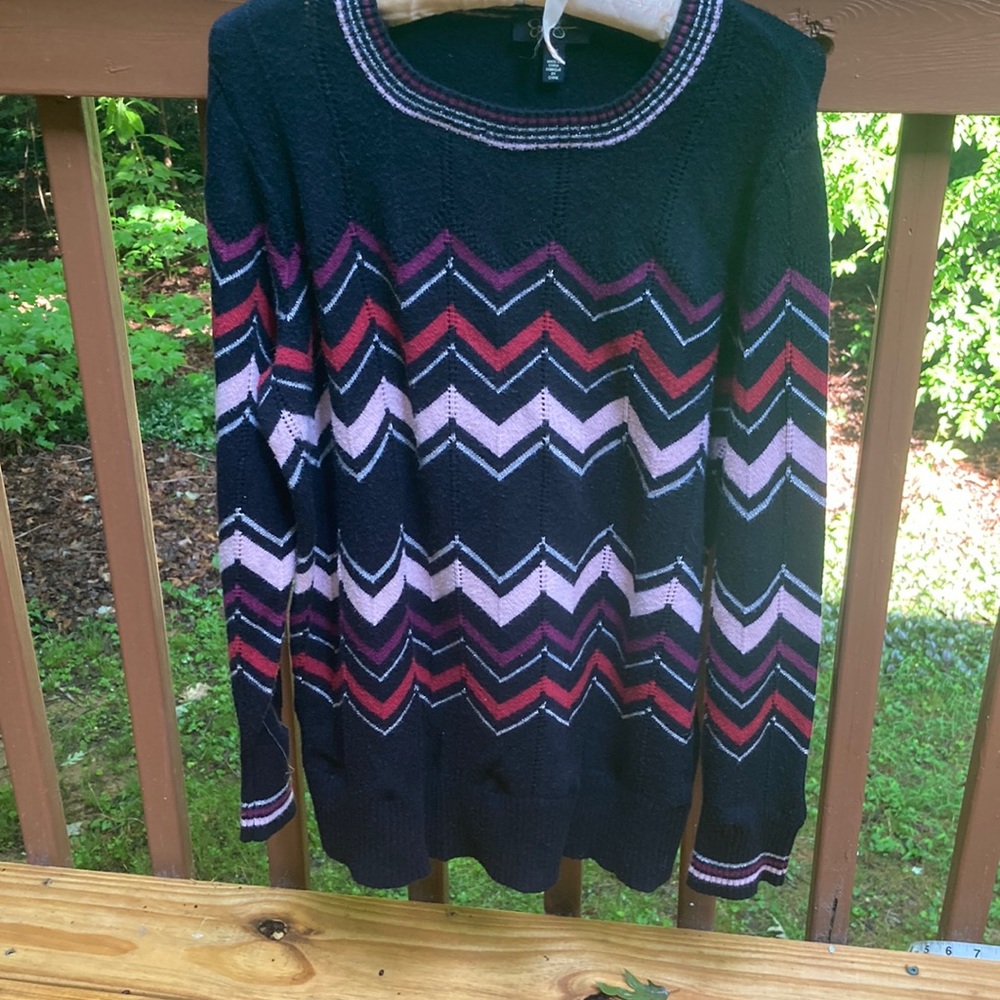 Jessica Simpson black chevron striped sweater